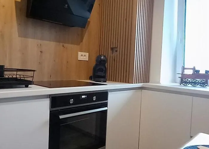 Alphaview Apartman *